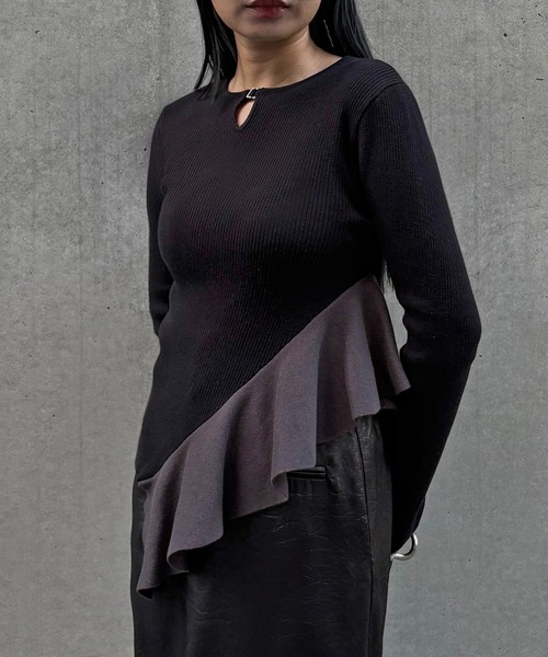 &g'aime(アンジェム)の「【&g'aime 】ラッフルバイカラーニット Ruffle Bicolor Knit(ニット/セーター・レディース・チャコールグレー/ブラウン/ブラック・FREE)」の7枚目の写真