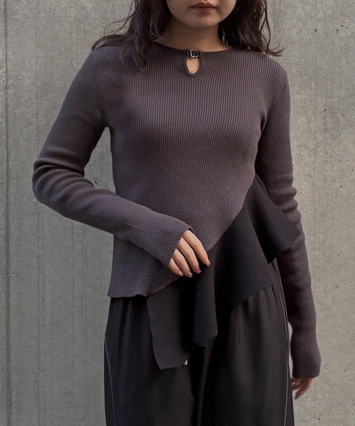 &g'aime(アンジェム)の「【&g'aime 】ラッフルバイカラーニット Ruffle Bicolor Knit(ニット/セーター・レディース・チャコールグレー/ブラウン/ブラック・FREE)」の16枚目の写真
