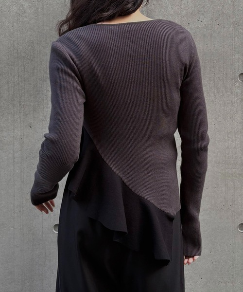 &g'aime(アンジェム)の「【&g'aime 】ラッフルバイカラーニット Ruffle Bicolor Knit(ニット/セーター・レディース・チャコールグレー/ブラウン/ブラック・FREE)」の20枚目の写真