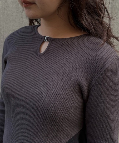 &g'aime(アンジェム)の「【&g'aime 】ラッフルバイカラーニット Ruffle Bicolor Knit(ニット/セーター・レディース・チャコールグレー/ブラウン/ブラック・FREE)」の22枚目の写真