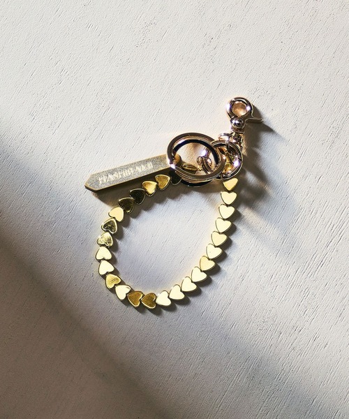 HASHIBAMI（ハシバミ）の「(HASHIBAMI)HEMATITE HEART STRAP（スマホグッズ・レディース・シルバー/ゴールド・ONE SIZE）」の8枚目の写真