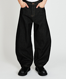 DWSE（ディーダブリューエスイー）の「バルーンフィットデニムワイドパンツ（インディゴブラック）（デニムパンツ）」