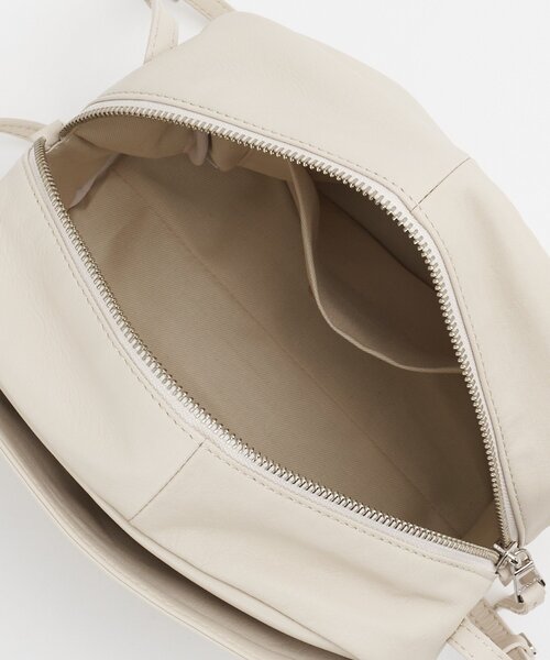 russet(ラシット)の「kuubo ボックストートバッグ(トートバッグ・レディース・シルバー/ブラック/アイボリー/ブルー系その他/イエロー/ローズ・FREE)」の8枚目の写真