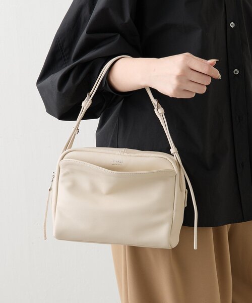 russet(ラシット)の「kuubo ボックストートバッグ(トートバッグ・レディース・シルバー/ブラック/アイボリー/ブルー系その他/イエロー/ローズ・FREE)」の14枚目の写真