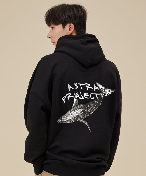 ASTRAL PROJECTION(アストラルプロジェクション)の「ウェイルオーバーサイズワイドショルダーフードパーカー_ブラック(パーカー・メンズ・その他・X-LARGE/XX-LARGE/LARGE/MEDIUM)」の3枚目の写真