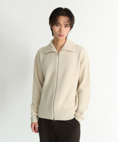 NONBLANK(ノンブランク)の「ルーズフィットジップアップカラーニット_クリームベージュ(ニット/セーター・メンズ・クリーム・M/L/XL)」の8枚目の写真