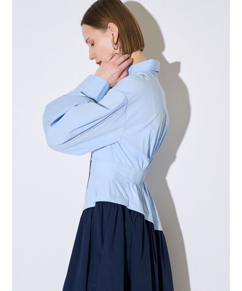 ELENDEEK(エレンディーク)の「ウェーブラインタックワンピース(ワンピース・レディース・ライトブルー/オフホワイト・02/01)」の11枚目の写真