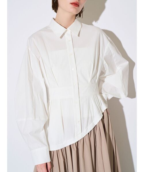 ELENDEEK(エレンディーク)の「ウェーブラインタックワンピース(ワンピース・レディース・ライトブルー/オフホワイト・02/01)」の21枚目の写真