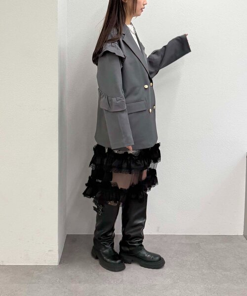 w closet(ダブルクローゼット)の「フリルテーラードジャケット(テーラードジャケット・レディース・ブラウン/ネイビー/チャコールグレー・MEDIUM/SMALL)」の11枚目の写真