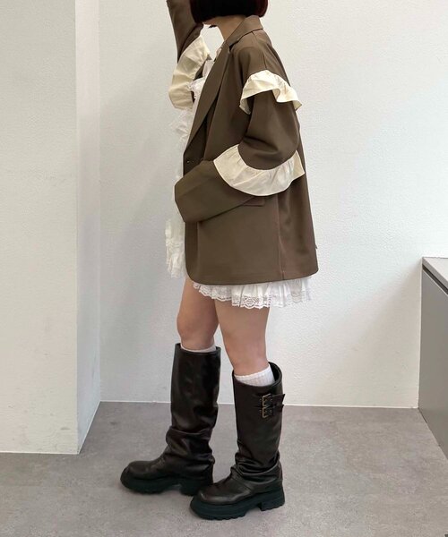 w closet(ダブルクローゼット)の「フリルテーラードジャケット(テーラードジャケット・レディース・ブラウン/ネイビー/チャコールグレー・MEDIUM/SMALL)」の21枚目の写真