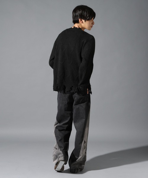 LAND MUSEUM(ランドミュージアム)の「LAND MUSEUM/ダメージヘンリーニット(ニット/セーター・メンズ・グレー/ブラック・MEDIUM/LARGE)」の5枚目の写真