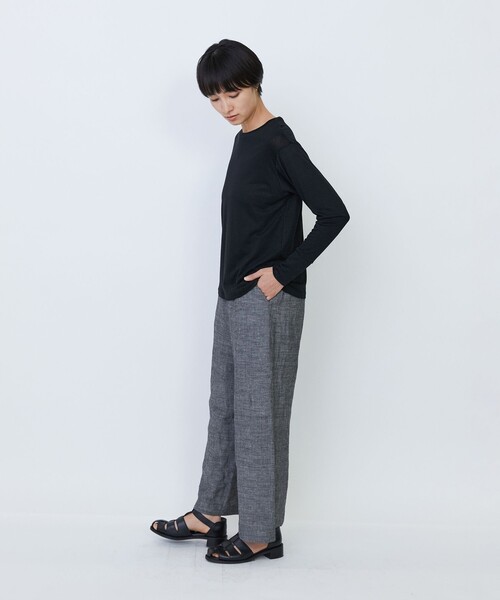 LOISIR(ロワズィール)の「リネンレーヨン天竺クルーネックプルオーバー(Tシャツ/カットソー・レディース・ブラック/オフホワイト/グレイッシュブルー・FREE)」の5枚目の写真