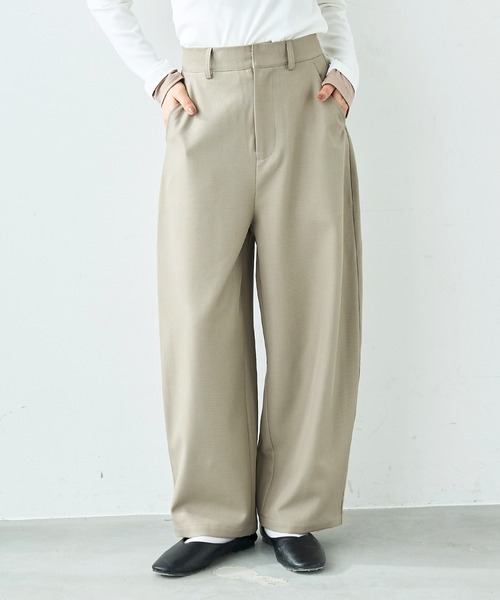 mil(ミル)の「美シルエット カーブパンツ【586128】(スラックス・レディース・ブラック/ライトベージュ/グレイッシュベージュ・FREE/S-Short/S-Regular/M-Short/M-Regular)」の3枚目の写真