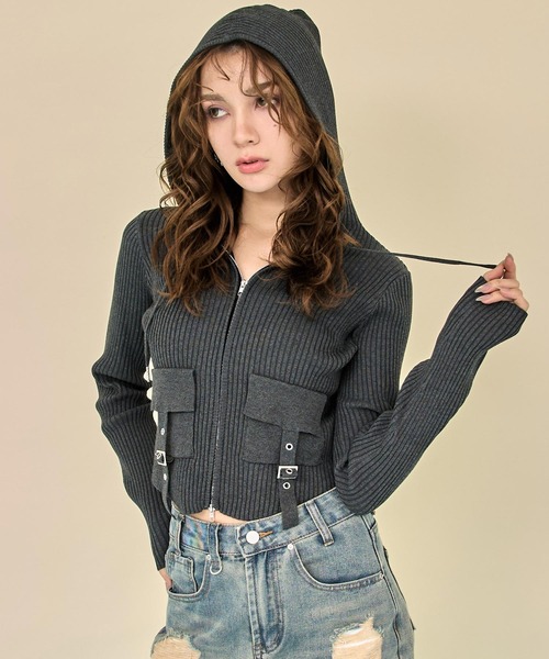 ANAP(アナップ)の「リブニットフラップポケット ダブルジップ トップス(ニット/セーター・レディース・ブルー/ダークグレー/ライトグレー・F)」の6枚目の写真