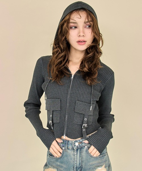 ANAP(アナップ)の「リブニットフラップポケット ダブルジップ トップス(ニット/セーター・レディース・ブルー/ダークグレー/ライトグレー・F)」の4枚目の写真