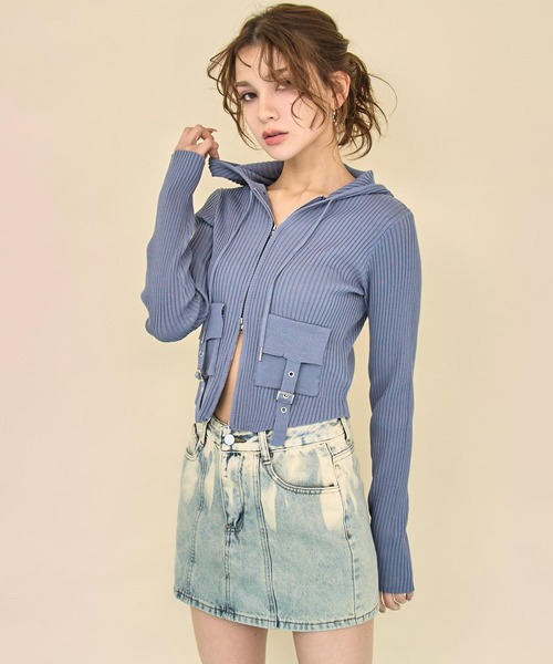 ANAP(アナップ)の「リブニットフラップポケット ダブルジップ トップス(ニット/セーター・レディース・ブルー/ダークグレー/ライトグレー・F)」の9枚目の写真