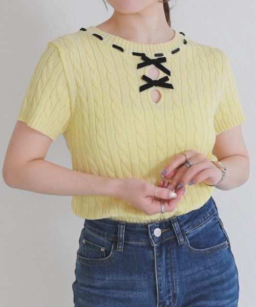 31 Sons de mode（トランテアン　ソン　ドゥ　モード）の「一部店舗限定 フロントリボン半袖ニット（ニット/セーター・レディース・イエロー/ピンク/ホワイト・ﾌﾘ-）」の3枚目の写真