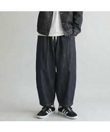 UMM（ウム）の「ノンフェイドステッチツーピンタックバルーンワイドデニムパンツ 2COLOR（デニムパンツ）」