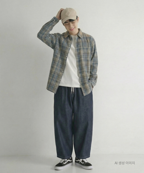 UMM(ウム)の「ノンフェイドステッチツーピンタックバルーンワイドデニムパンツ 2COLOR(デニムパンツ・メンズ・ブラック/ダークブルー・F)」の4枚目の写真
