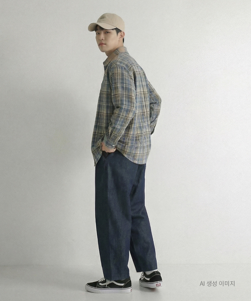 UMM(ウム)の「ノンフェイドステッチツーピンタックバルーンワイドデニムパンツ 2COLOR(デニムパンツ・メンズ・ブラック/ダークブルー・F)」の5枚目の写真