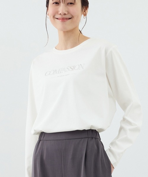 ROPE' PICNIC（ロペピクニック）の「RENUロゴプリントロングTシャツ/UVカット・イージーケア（Tシャツ/カットソー・レディース・ホワイト系その他2/ホワイト/ホワイト系その他・FREE）」の2枚目の写真