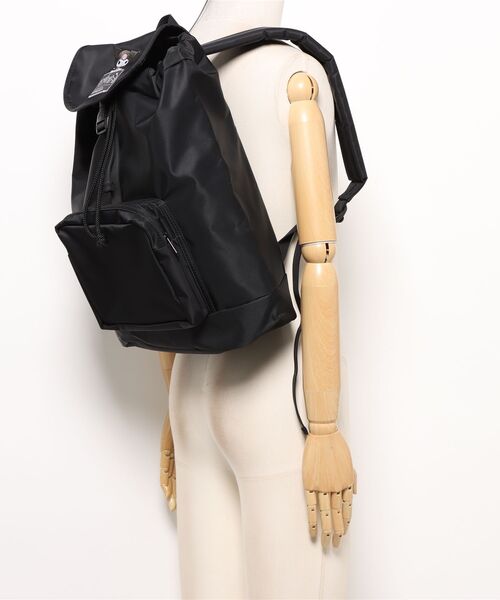 Manhattan Portage（マンハッタンポーテージ）の「DAKOTA BACKPACK FLIGHT NYLON BACKING KRM（バックパック/リュック・レディース・ブラック・MEDIUM）」の13枚目の写真