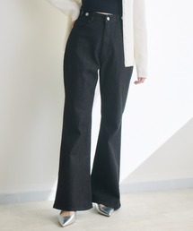 【RU.TI.LE】ウエストゴムストレッチ付きフレアデニムパンツ