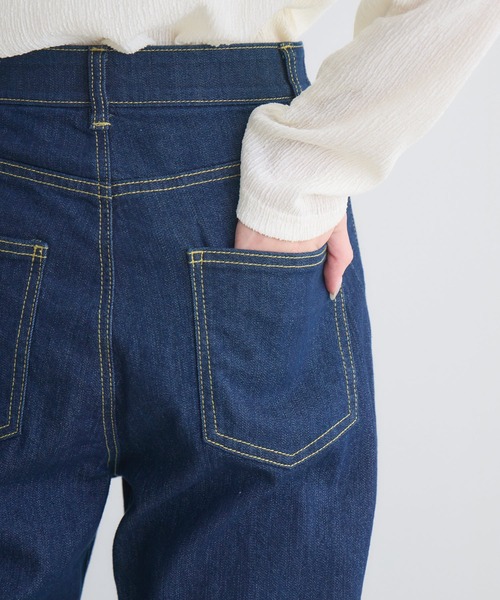 RU.TI.LE(ルチル)の「【RU.TI.LE】ウエストゴムストレッチ付きフレアデニムパンツ(デニムパンツ・レディース・ブラック/ネイビー・LARGE/MEDIUM)」の3枚目の写真