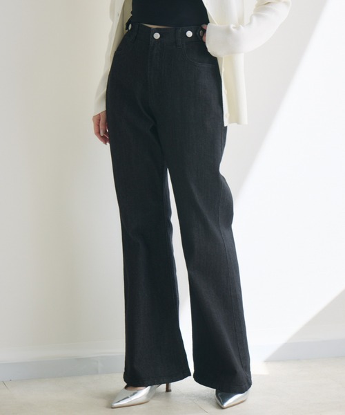 RU.TI.LE(ルチル)の「【RU.TI.LE】ウエストゴムストレッチ付きフレアデニムパンツ(デニムパンツ・レディース・ブラック/ネイビー・LARGE/MEDIUM)」の22枚目の写真