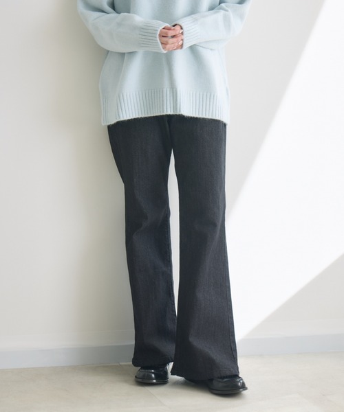 RU.TI.LE(ルチル)の「【RU.TI.LE】ウエストゴムストレッチ付きフレアデニムパンツ(デニムパンツ・レディース・ブラック/ネイビー・LARGE/MEDIUM)」の21枚目の写真