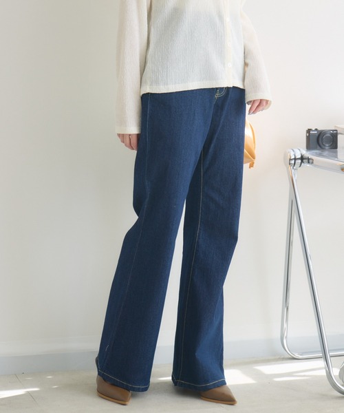 RU.TI.LE(ルチル)の「【RU.TI.LE】ウエストゴムストレッチ付きフレアデニムパンツ(デニムパンツ・レディース・ブラック/ネイビー・LARGE/MEDIUM)」の13枚目の写真