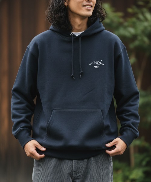 BANKS(バンクス)の「HOODIE / BANKS(バンクス)ブランドロゴスタンダードシルエットプルオーバーパーカー・フーディ(パーカー・メンズ・ネイビー/アッシュグレー・MEDIUM/X-LARGE/LARGE)」の2枚目の写真