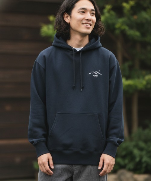 BANKS(バンクス)の「HOODIE / BANKS(バンクス)ブランドロゴスタンダードシルエットプルオーバーパーカー・フーディ(パーカー・メンズ・ネイビー/アッシュグレー・MEDIUM/X-LARGE/LARGE)」の4枚目の写真