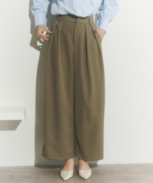 Olu.（オルドット）の「カラータックワイドパンツ（その他パンツ・レディース・ホワイト/ブラウン/イエロー/ベビーピンク・FREE）」の3枚目の写真