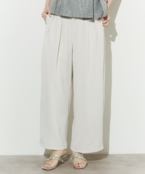 Olu.（オルドット）の「カラータックワイドパンツ（その他パンツ・レディース・ホワイト/ブラウン/イエロー/ベビーピンク・FREE）」の2枚目の写真