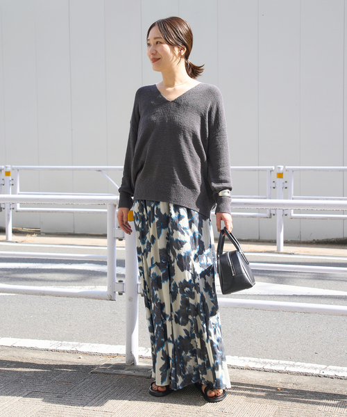 JOURNAL STANDARD(ジャーナルスタンダード)の「テープヤーンニュアンスVプルオーバー(ニット/セーター・レディース・アイボリー/レッド/ブラック系その他・FREE)」の5枚目の写真