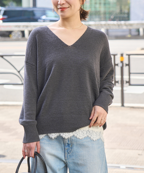 JOURNAL STANDARD(ジャーナルスタンダード)の「テープヤーンニュアンスVプルオーバー(ニット/セーター・レディース・アイボリー/レッド/ブラック系その他・FREE)」の13枚目の写真