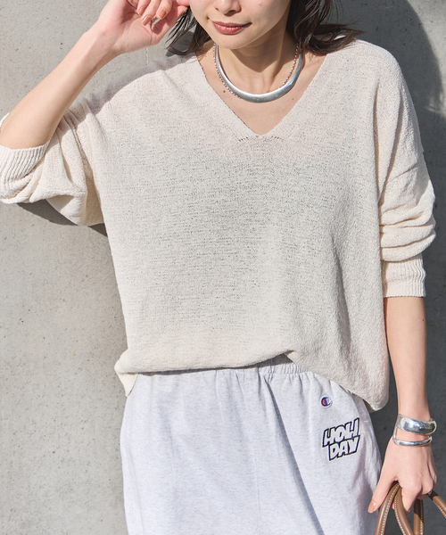 JOURNAL STANDARD(ジャーナルスタンダード)の「テープヤーンニュアンスVプルオーバー(ニット/セーター・レディース・アイボリー/レッド/ブラック系その他・FREE)」の21枚目の写真