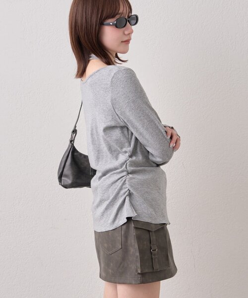 mline（エムライン）の「[mline]チョーカーボタントップス（Tシャツ/カットソー・レディース・オフホワイト/グレー/ピンク/ネイビー・FREE）」の16枚目の写真