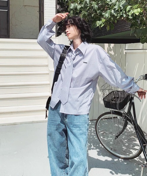 NOWLE(ノウル)の「【NOWLE】ネクタイ付き メタルプレート ワンポイント ストライプ ルーズシャツ(シャツ/ブラウス・メンズ・ライトブルー/グレー・MEDIUM/LARGE/X-LARGE)」の10枚目の写真