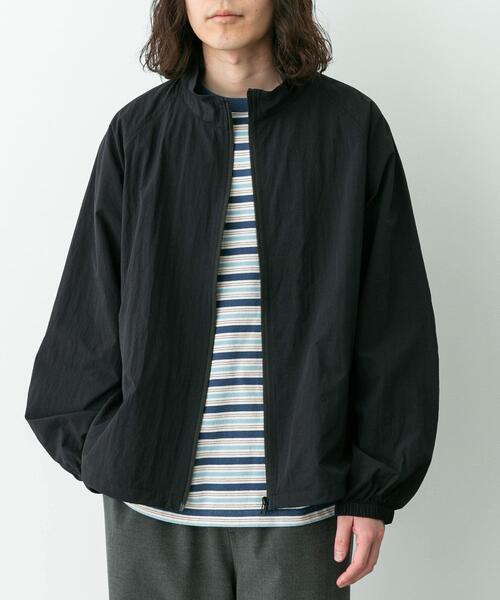 URBAN RESEARCH Sonny Label（アーバンリサーチサニーレーベル）の「撥水ベーシックスタンドブルゾン（ナイロンジャケット・メンズ・ブラック/ネイビー・X-LARGE/LARGE/MEDIUM）」の3枚目の写真