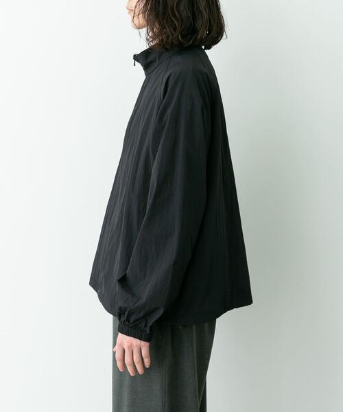 URBAN RESEARCH Sonny Label（アーバンリサーチサニーレーベル）の「撥水ベーシックスタンドブルゾン（ナイロンジャケット・メンズ・ブラック/ネイビー・X-LARGE/LARGE/MEDIUM）」の7枚目の写真