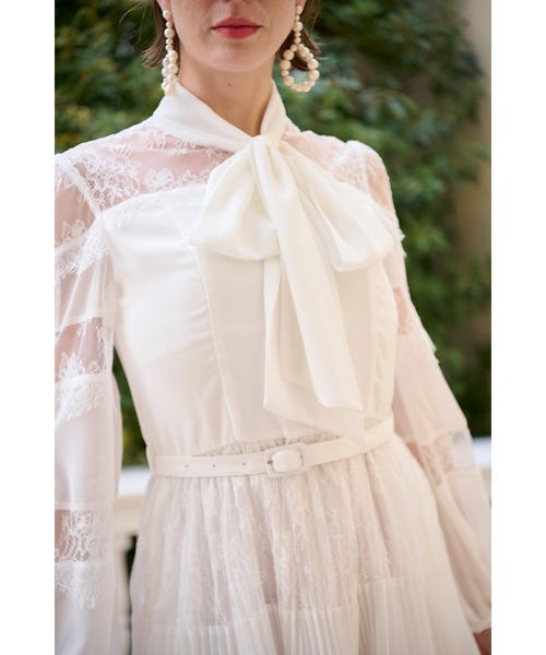 Estella.K(エステラケー)の「Frances Lace Mini Dress スカラップレースミニドレス(ワンピース・レディース・オフホワイト/ブラック・FREE)」の5枚目の写真