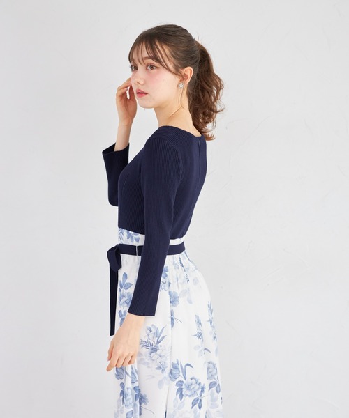 tocco closet(トッコ クローゼット)の「ウエストリボン付きリブニットドッキングフラワープリントワンピース(ワンピース・レディース・ピンク/ネイビー・M)」の9枚目の写真