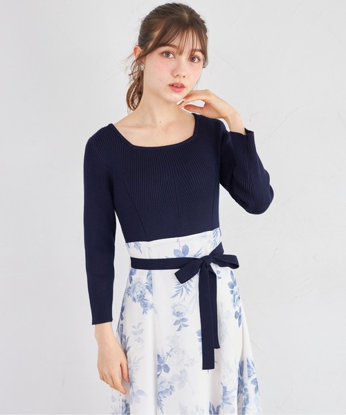 tocco closet(トッコ クローゼット)の「ウエストリボン付きリブニットドッキングフラワープリントワンピース(ワンピース・レディース・ピンク/ネイビー・M)」の7枚目の写真
