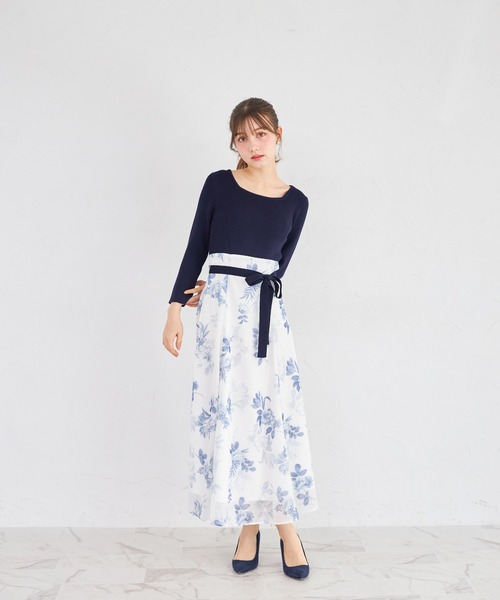 tocco closet(トッコ クローゼット)の「ウエストリボン付きリブニットドッキングフラワープリントワンピース(ワンピース・レディース・ピンク/ネイビー・M)」の3枚目の写真