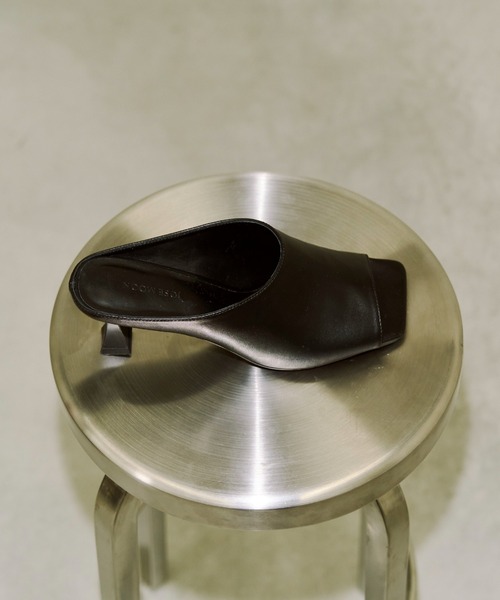 JOSE MOON（ジョゼムーン）の「OBLIQUE TOE SANDAL/オブリークトゥサンダル（サンダル・レディース・シルバー/ブラック・35/39/37）」の20枚目の写真