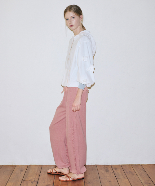 SINOON(シヌーン)の「Button Up Volume Jumper (White)(ナイロンジャケット・レディース・ホワイト・FREE)」の3枚目の写真