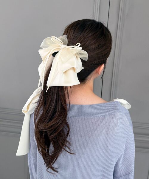 MAJESTIC LEGON（マジェスティックレゴン）の「ボリュームリボンヘアクリップ（バレッタ/ヘアクリップ・レディース・アイボリー・FREE）」の2枚目の写真