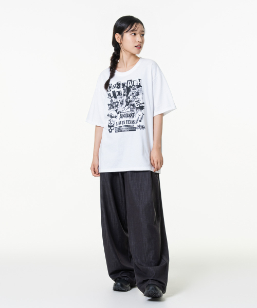 MOZMOZ(モズモズ)の「キャットスクラッチ オーバーサイズ グラフィック 半袖Tシャツ ホワイト(Tシャツ/カットソー・レディース・その他・M/XL/XXL)」の2枚目の写真